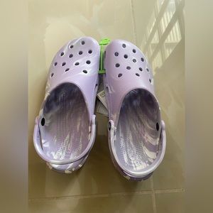 Crocs Men's and Women's Lavender Marbled Clogs | Tie Dye Crocs Men 9/Women 11
